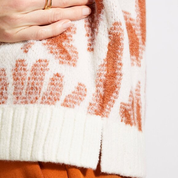 Tribal Sweater - Picture 4 of 4